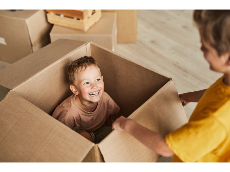 kid-playing-in-cardboard-box-2022-01-18-23-58-44-utc.jpg